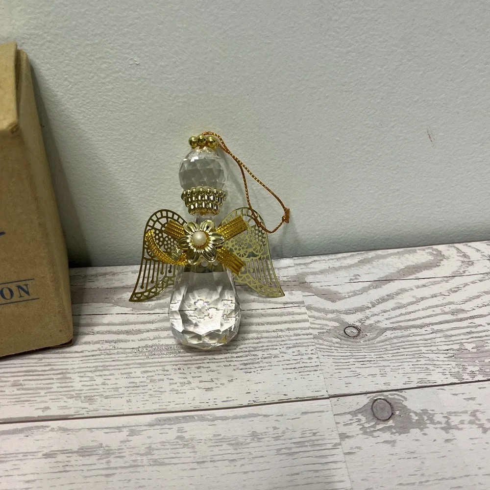 Avon Angelic Reflections Crystal‎ Ornament Gift Collection with Box